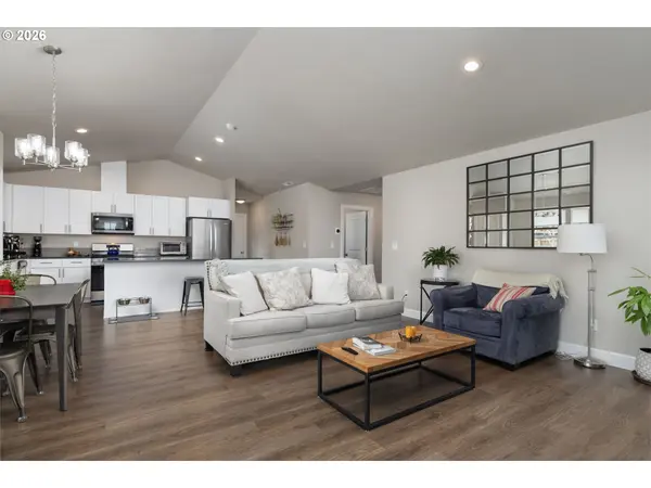 450 NE OAK CT, Redmond, OR 97756