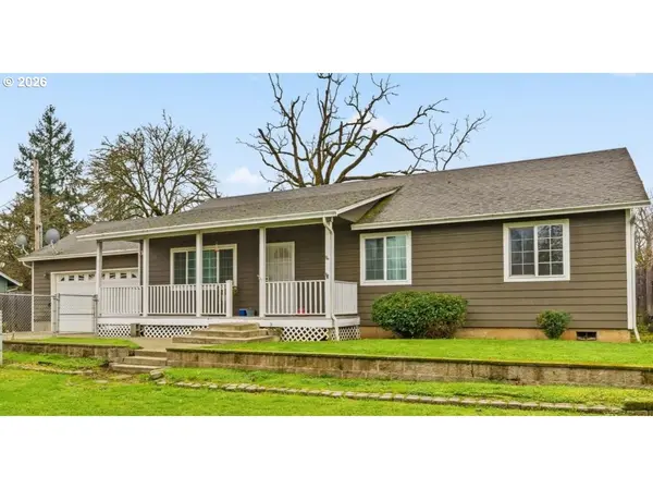 2966 NE DOUGLAS AVE, Roseburg, OR 97470