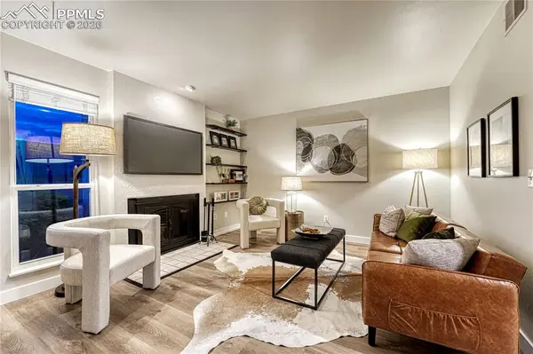 3330 Templeton Gap RD #22, Colorado Springs, CO 80907