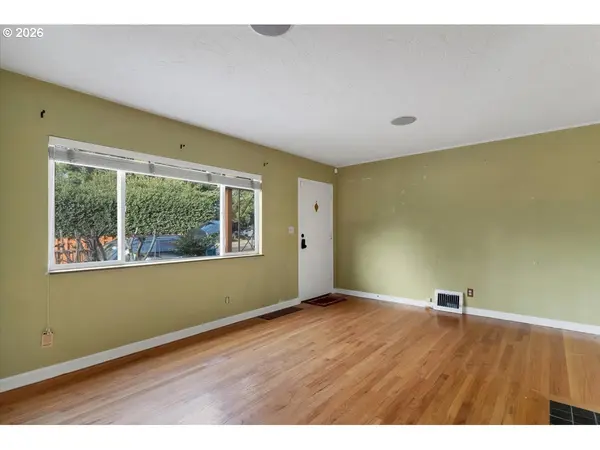 3330 SW 87TH AVE, Portland, OR 97225