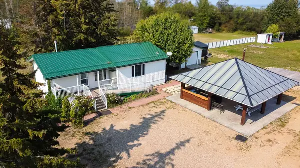 143 Peace River Ave, Rural Big Lakes County, AB T0G 1J0
