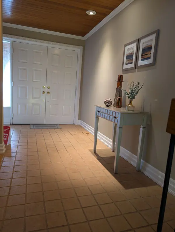 18 Oaken Gate WAY #18, Toronto C12, ON M2P 2A1