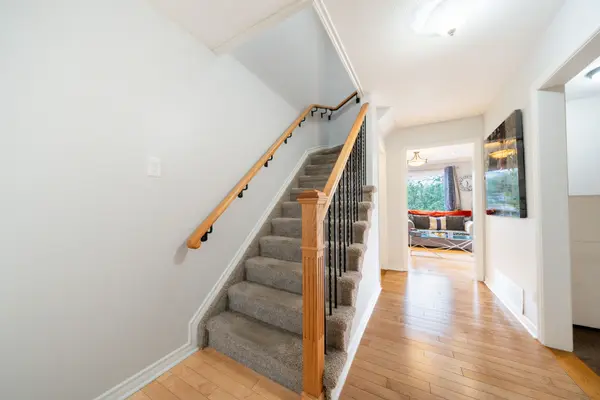 5 Michael BLVD #11, Whitby, ON L1N 5P4