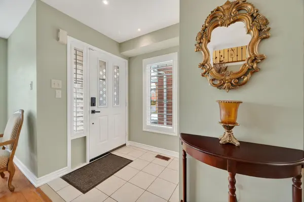 17 Lilley AVE, Ajax, ON L1Z 1L5