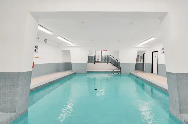 975 Warwick CT #1005, Burlington, ON L7T 3Z7