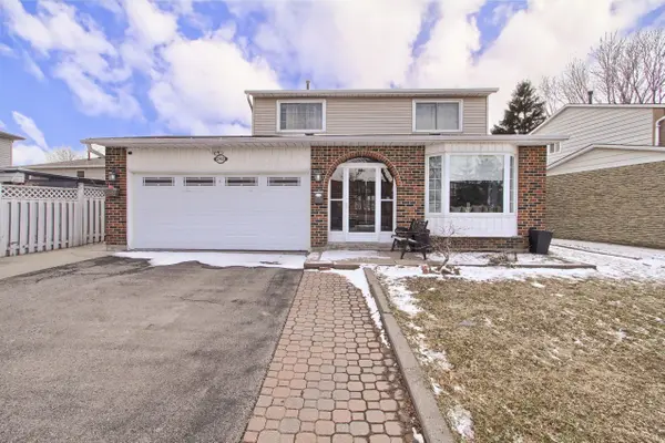 243 Centre ST N, Brampton, ON L6V 2R3