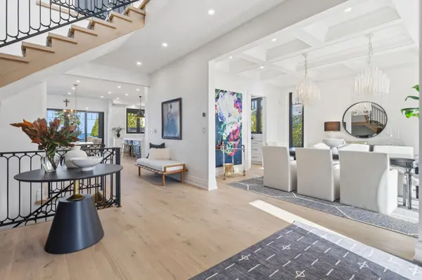 7 Campview RD, Hamilton, ON L8E 5E2