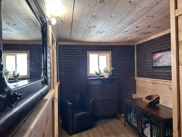 192 Monck ST, Bancroft, ON K0L 1C0