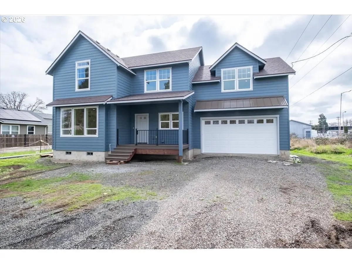 371 E 2ND AVE, Junction City, OR 97448