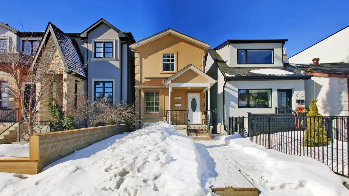 274 Boon AVE, Toronto W03, ON M6E 3Z9