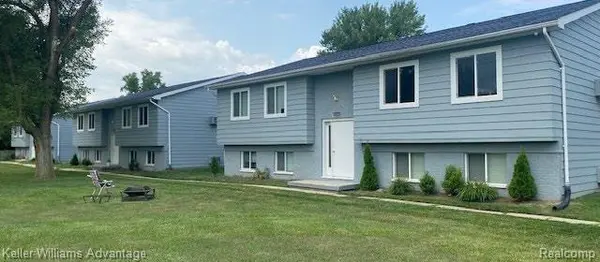 13366 North Rd, Fenton Charter Township, MI 48430