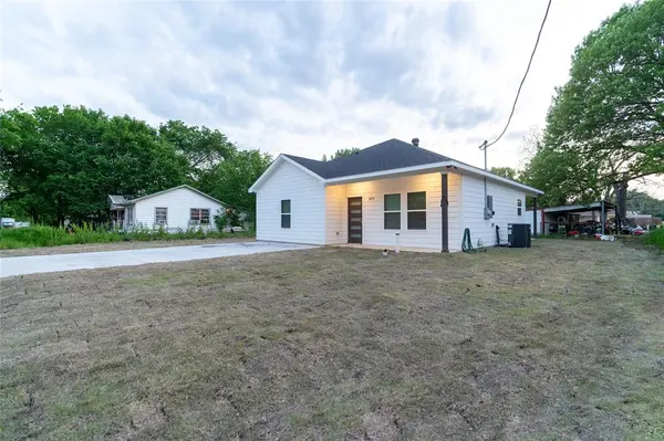 839 SW 7th Street, Cooper, TX 75432