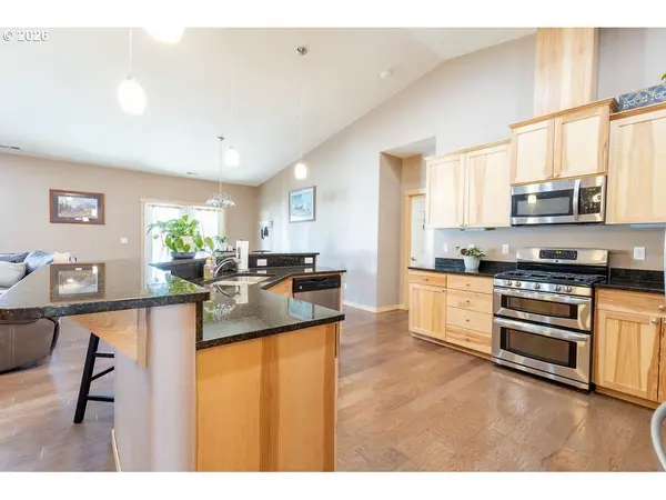 10503 I AVE, Island City, OR 97850