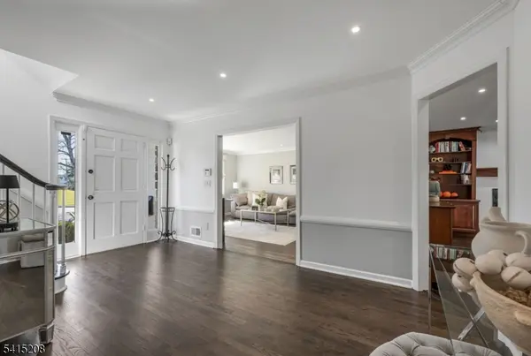 1 Morningside Dr, Livingston Twp., NJ 07039