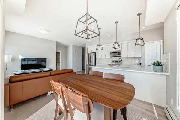 4250 Seton DR SE #209, Calgary, AB T3M 3B7