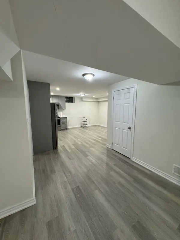 40 Crombie ST, Clarington, ON L1C 0W2