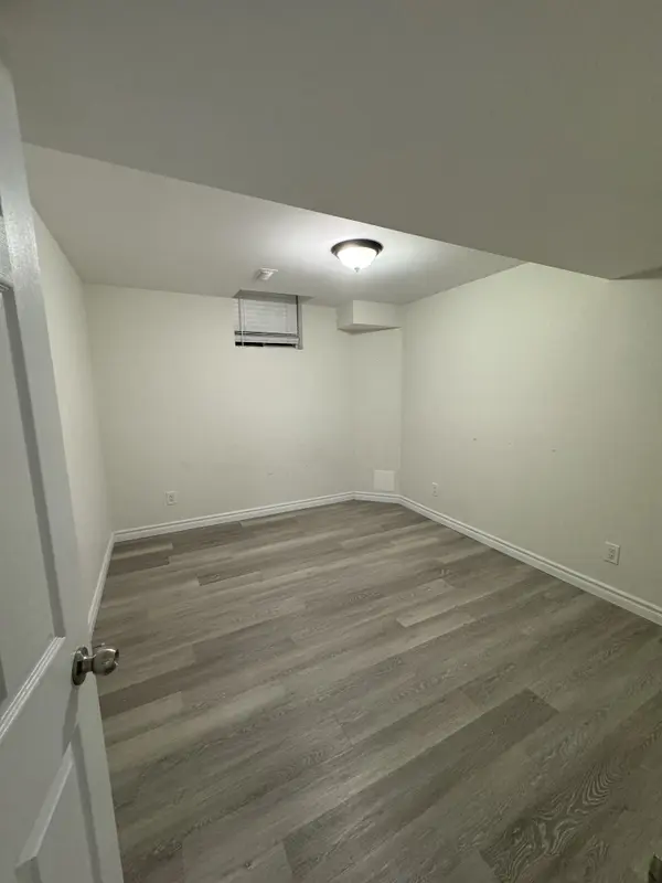 40 Crombie ST, Clarington, ON L1C 0W2