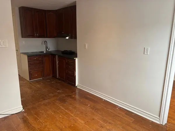 15403 Yonge ST #A, Aurora, ON L4G 1P1