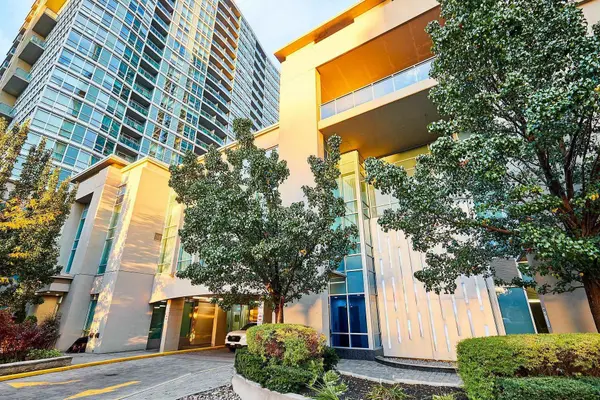 185 Legion RD N #703, Toronto W06, ON M8Y 0A1