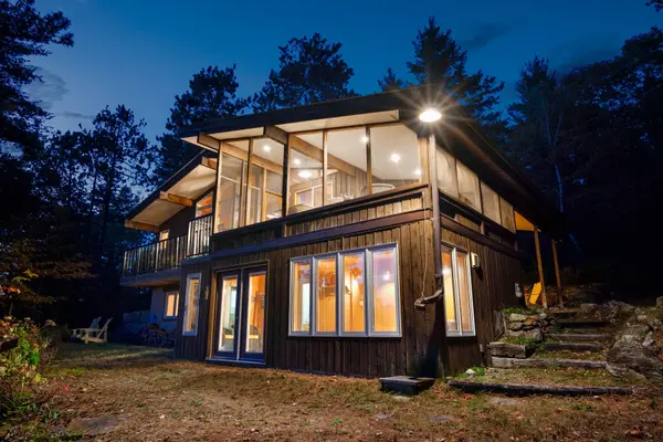 67 Birch Hill LN, Greater Madawaska, ON K0J 1H0