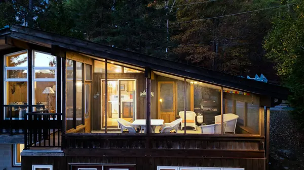 67 Birch Hill LN, Greater Madawaska, ON K0J 1H0