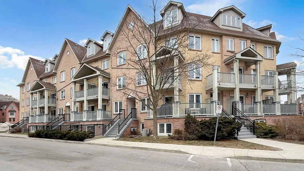 75 Weldrick RD E #712, Richmond Hill, ON L4C 0H9