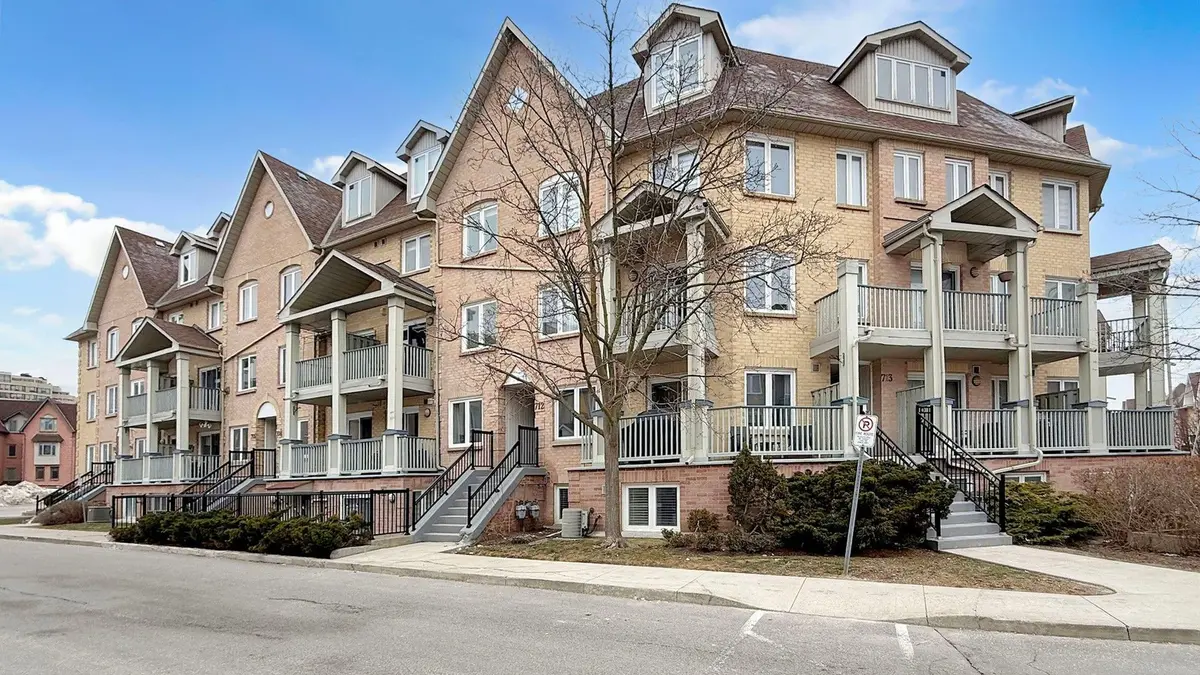 75 Weldrick RD E #712, Richmond Hill, ON L4C 0H9