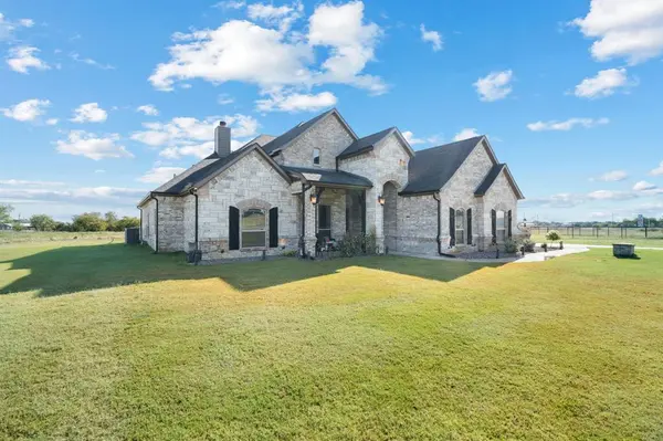 3032 Perkins Lane, Weatherford, TX 76088