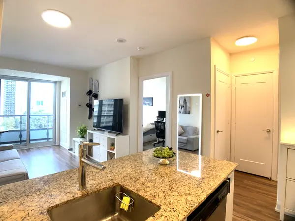 18 Graydon Hall DR #1508, Toronto C13, ON M3A 0A4