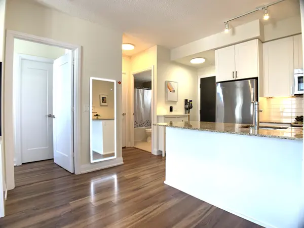 18 Graydon Hall DR #1508, Toronto C13, ON M3A 0A4