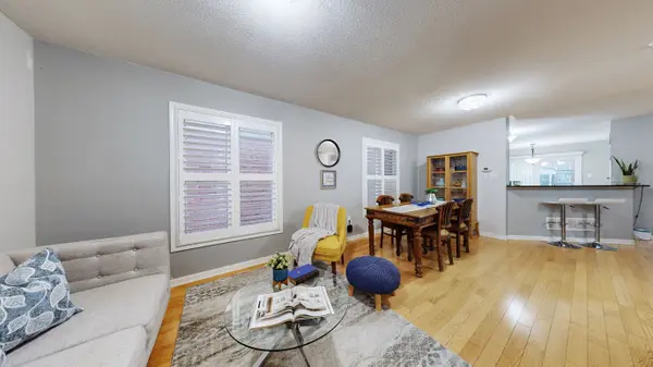 1809 Parkhurst CRES, Pickering, ON L1X 0A8