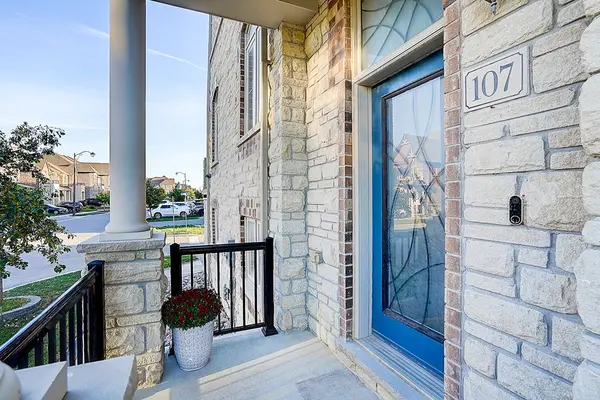 107 Beechborough CRES, East Gwillimbury, ON L9N 0N9