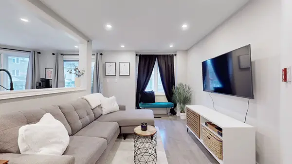 75 Weldrick RD E #712, Richmond Hill, ON L4C 0H9