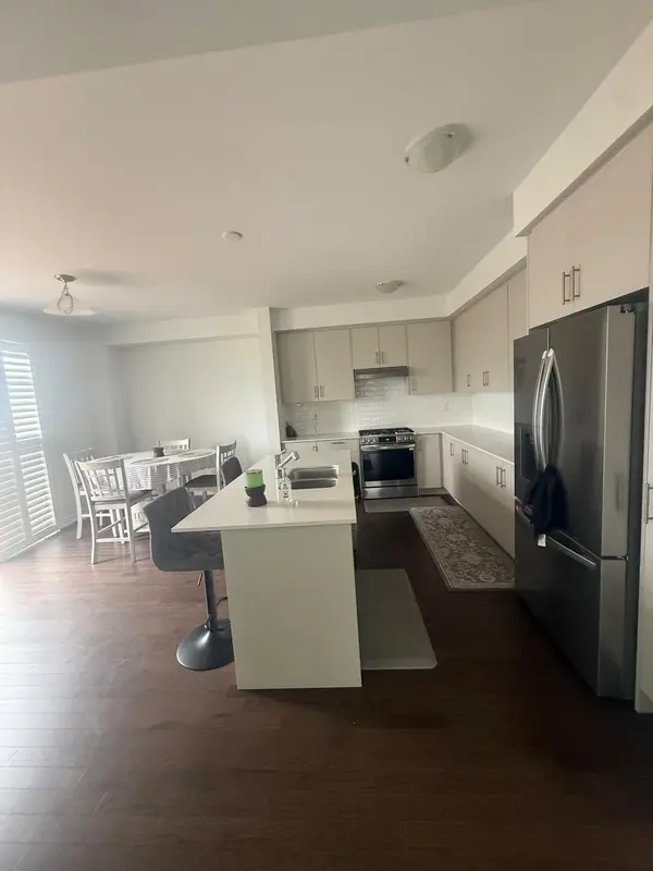 51 West Oak TRL, Barrie, ON L9J 0K9