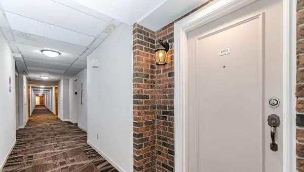 3 Lisa ST #1601, Brampton, ON L6T 4A2