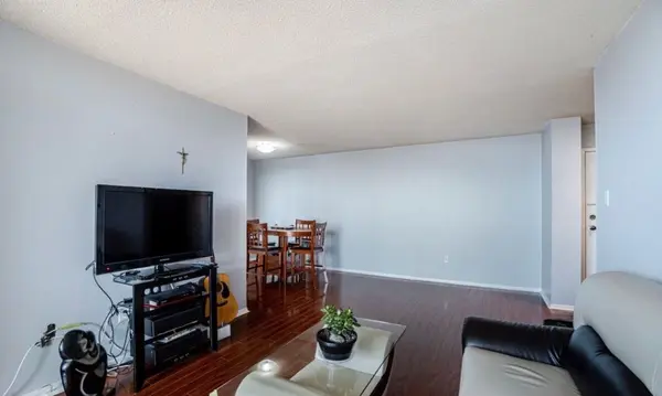 3 Lisa ST #1601, Brampton, ON L6T 4A2