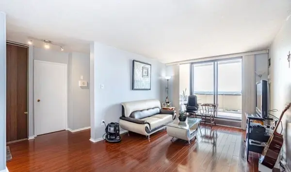 3 Lisa ST #1601, Brampton, ON L6T 4A2