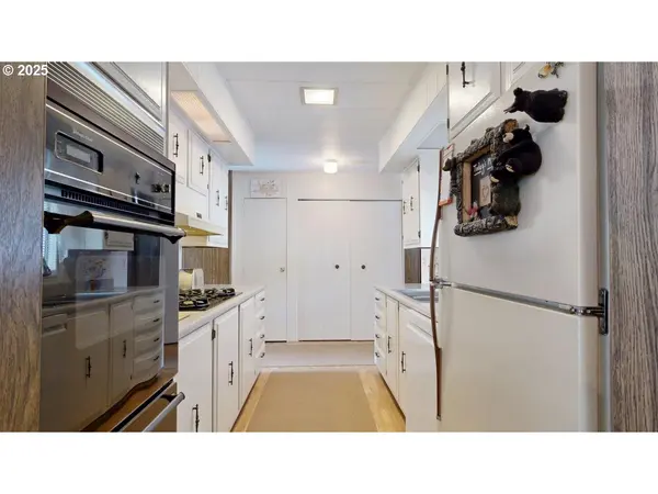 98171 TUTTLE LN, Brookings, OR 97415