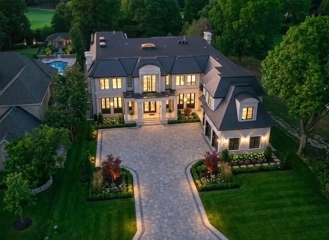 41 Thornbank RD, Vaughan, ON L4J 2A1