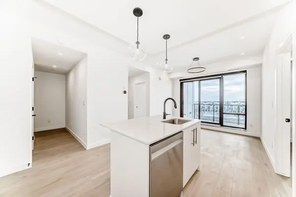 8375 Broadcast AVE SW #415, Calgary, AB T3H 6L3