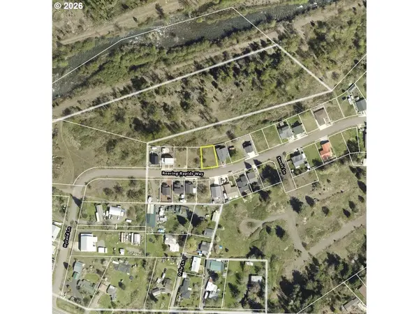 48387 ROARING RAPIDS WAY, Oakridge, OR 97463