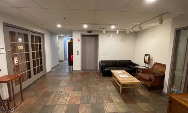 292 Bloomfield Ave, Montclair Twp., NJ 07042