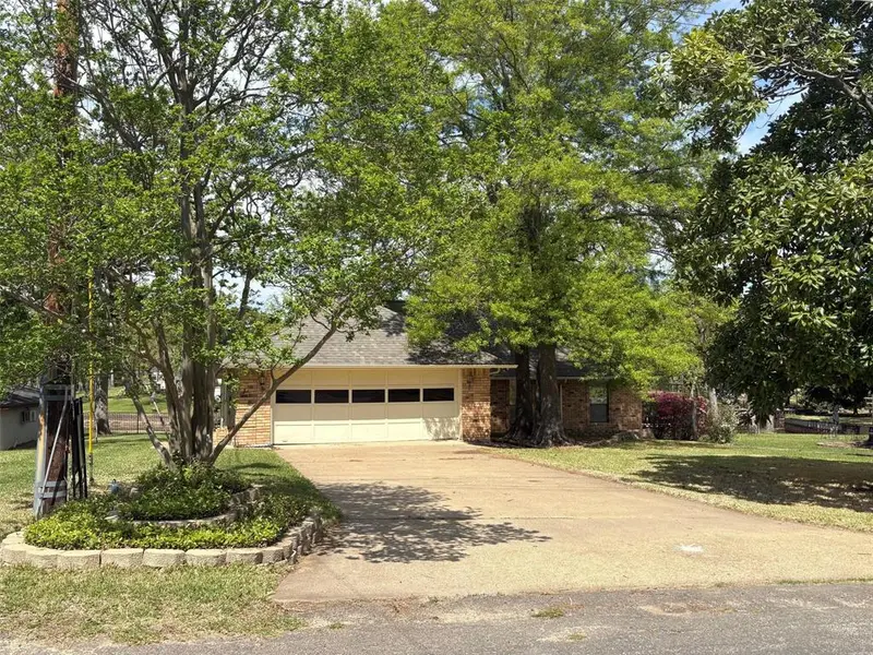 27 Sundown Trail, Star Harbor, TX 75148