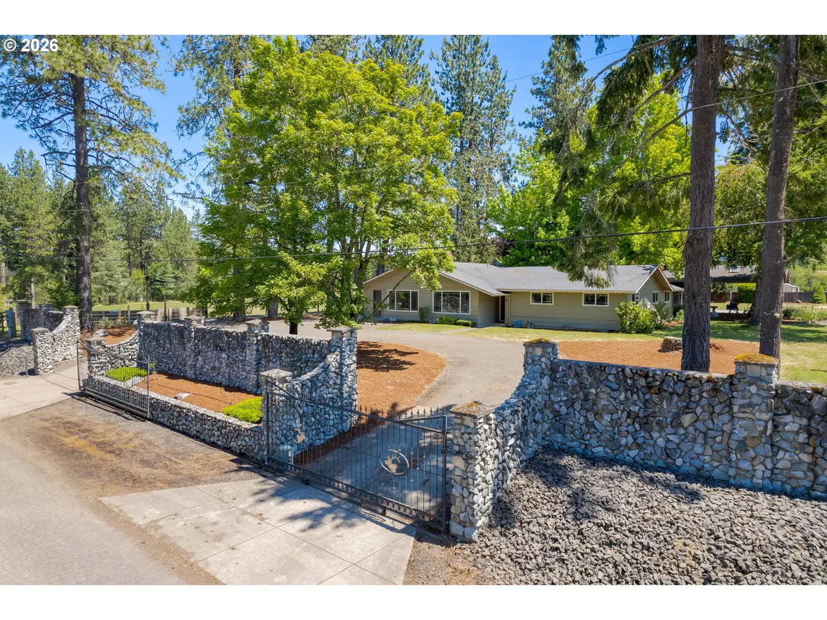 87313 CHINQUAPIN LOOP, Veneta, OR 97487