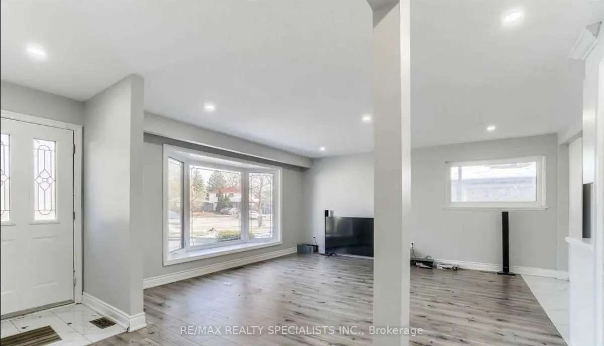 13 Allendale RD #Upper, Brampton, ON L6W 2Y7