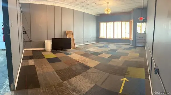 5972 Chicago RD #Suite A / Suite B, Warren, MI 48092