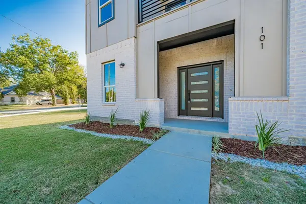 101 Burnett Street, Terrell, TX 75160