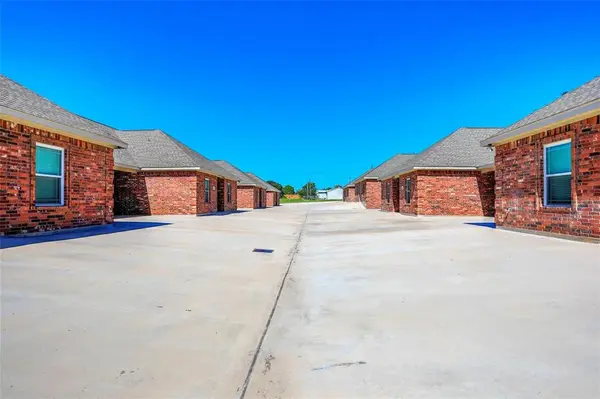 455 Neals Hill Road, Oak Ridge, TX 76240