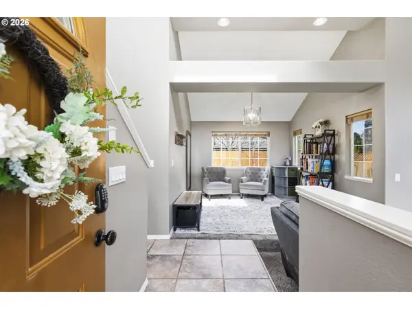 575 NW QUEENS CT, Hillsboro, OR 97124