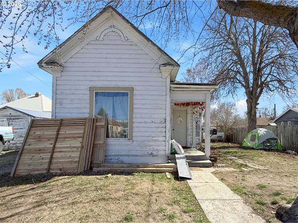 2530 5TH ST, Baker City, OR 97814
